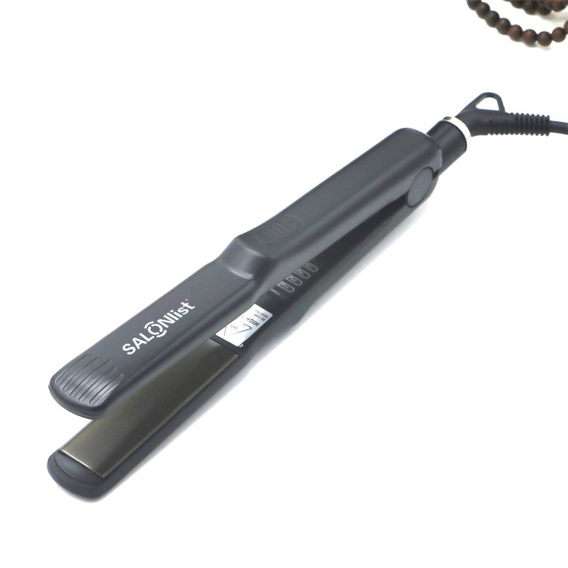 B002 Hair straightener